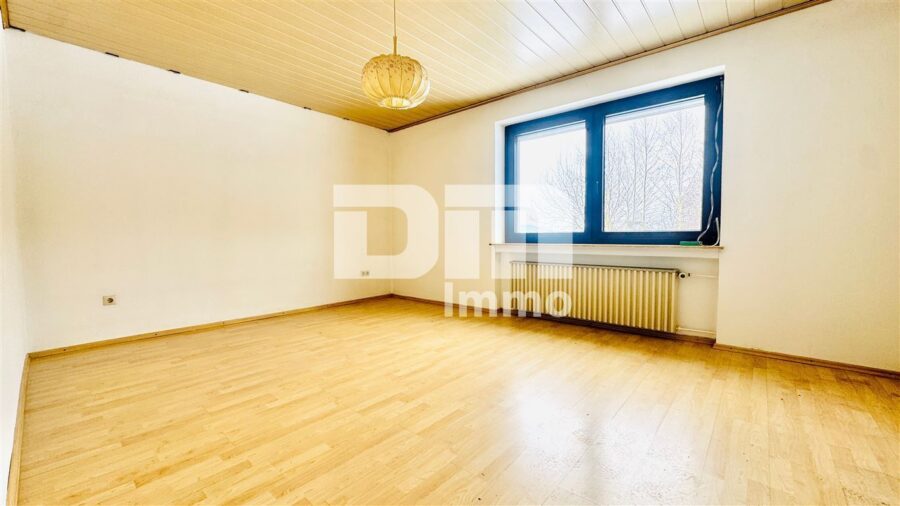 Wohn- / Hofensemble mit Einfamilienhaus, 2x Hofgebäude und altengerechter Bungalow - Bungalow EG Schlafzimmer / Kind